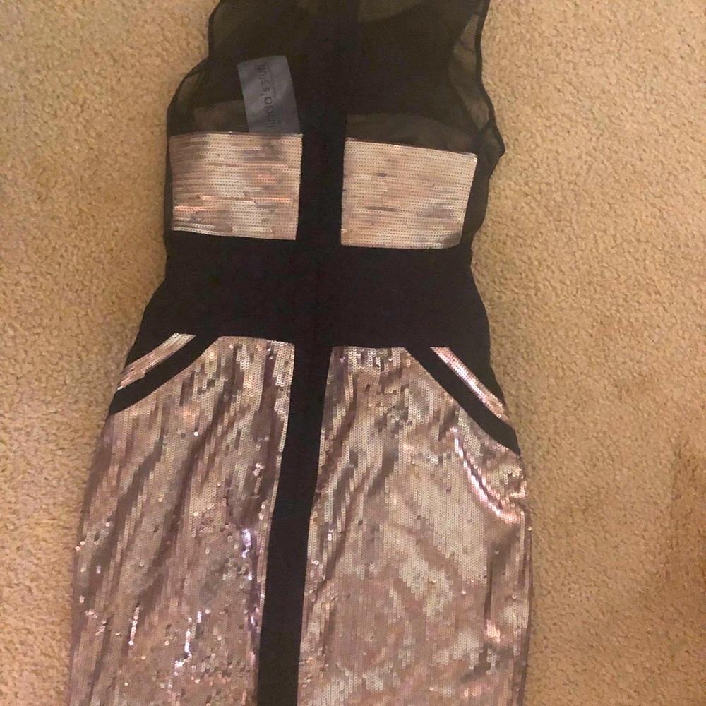 BCBG max Azaria gold sequin dress with Black mesh accents size 2 or size small